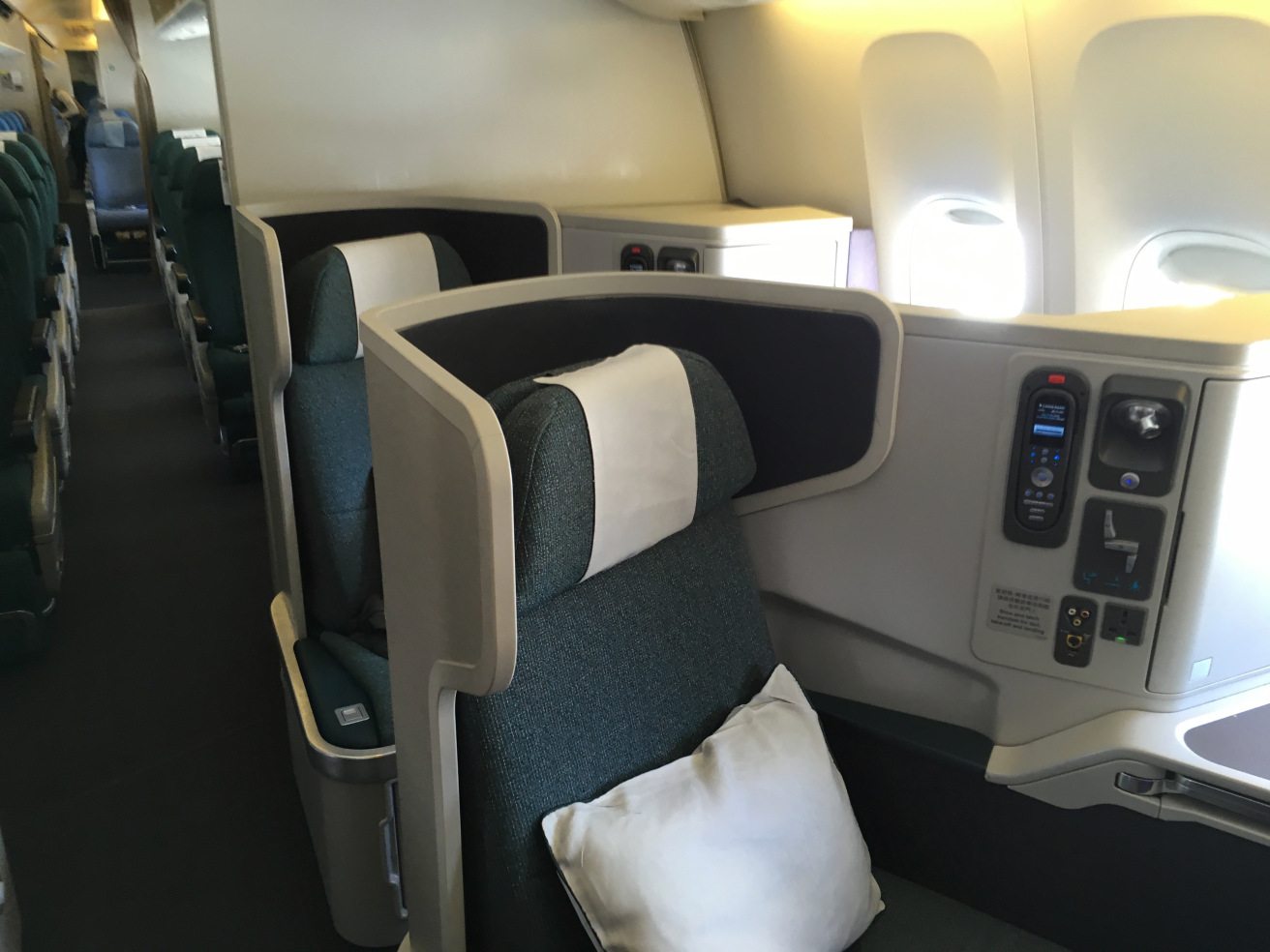 Review: Cathay Pacific 777 Business Class (HKG-BKK) - Young Travelers ...