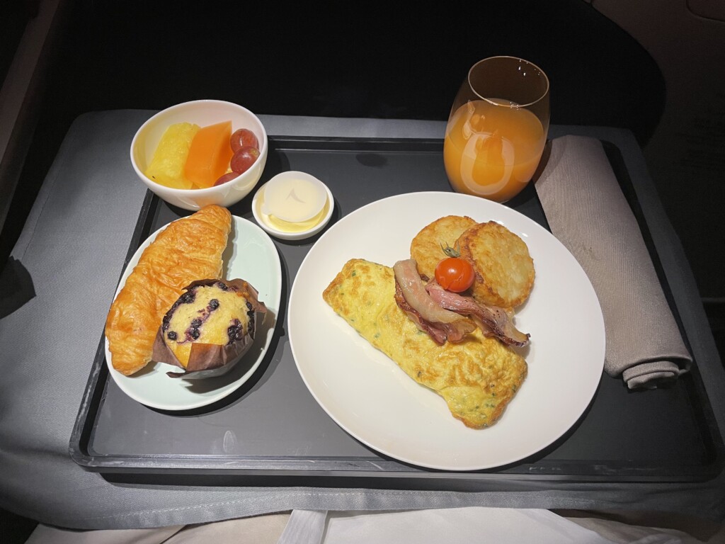 Cathay Pacific A350 Business Class Breakfast – Western Breakfast