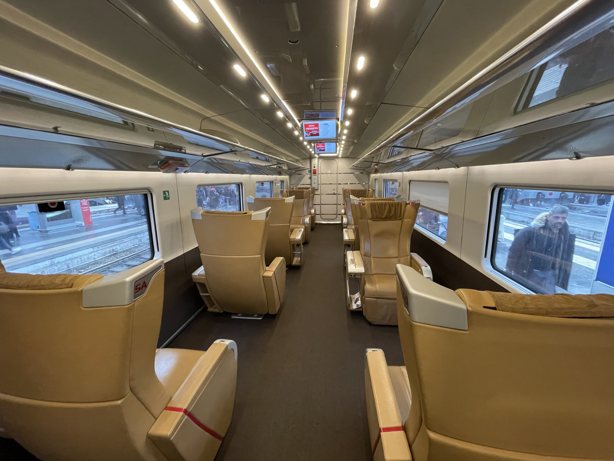 Review: Trenitalia Executive Class (Milan-Florence) - Young Travelers ...