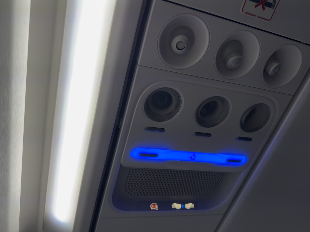 a blue light on an airplane